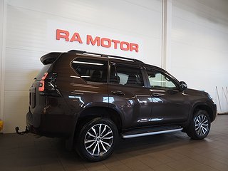 SUV Toyota Land Cruiser 5 av 24