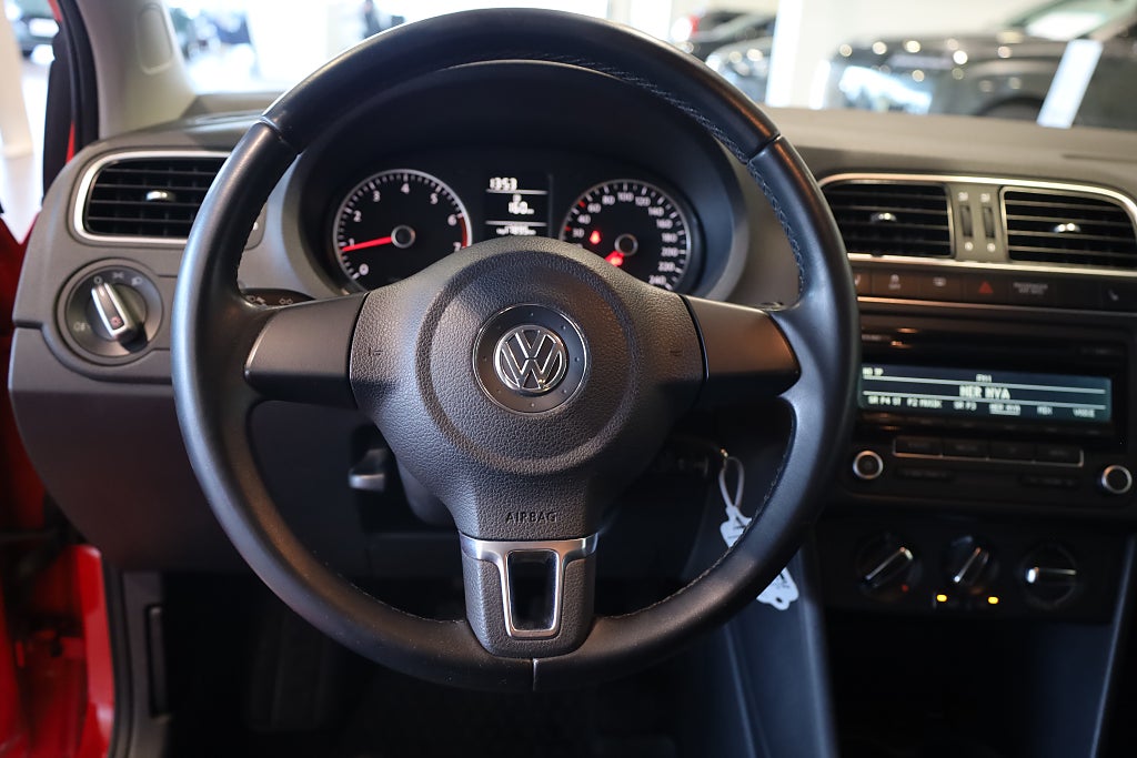 Volkswagen Polo 1.4 5-dörrar 86HK Masters AUX Nyservad 2014