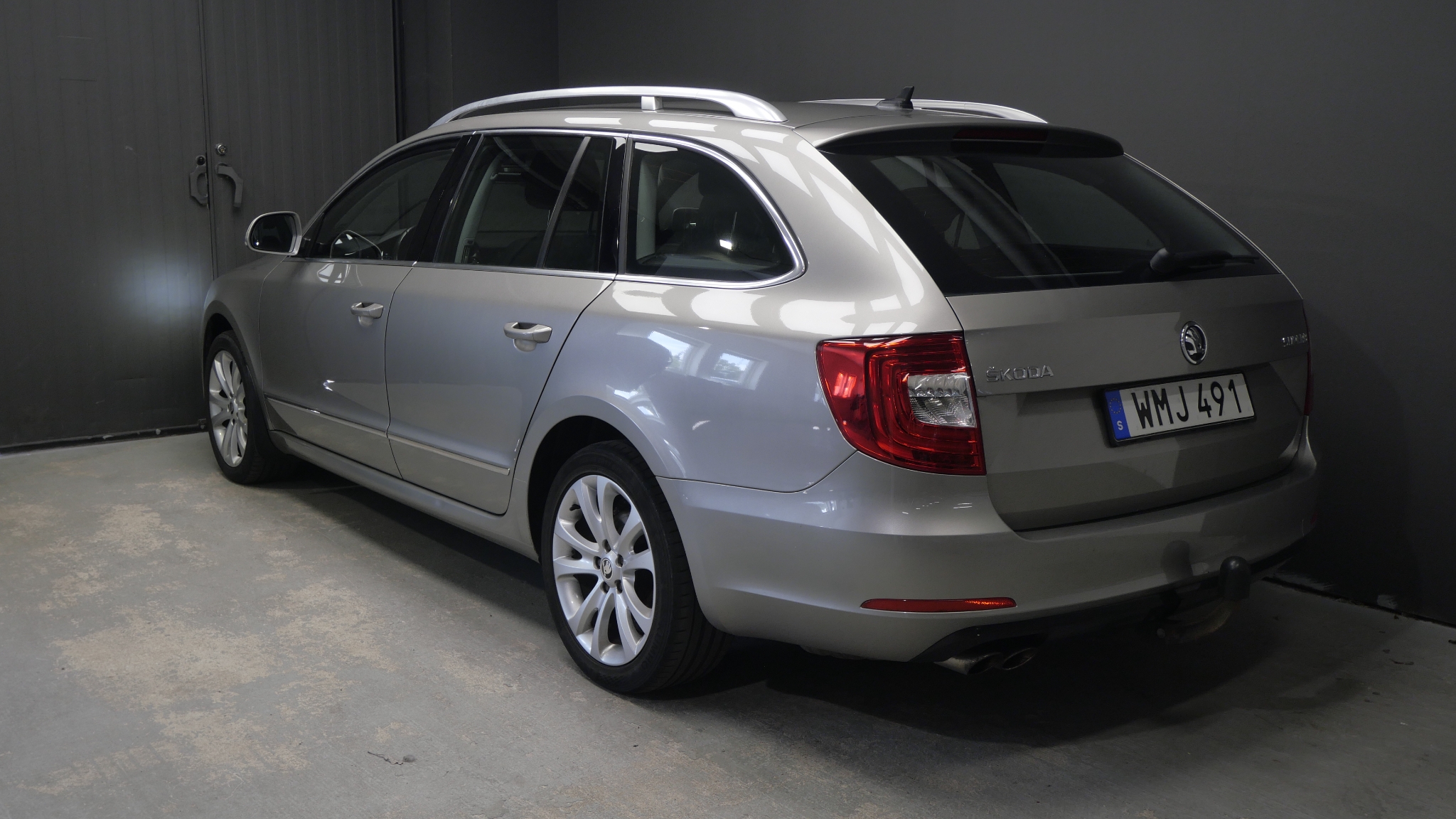 Skoda Superb 2015, bild 6/50