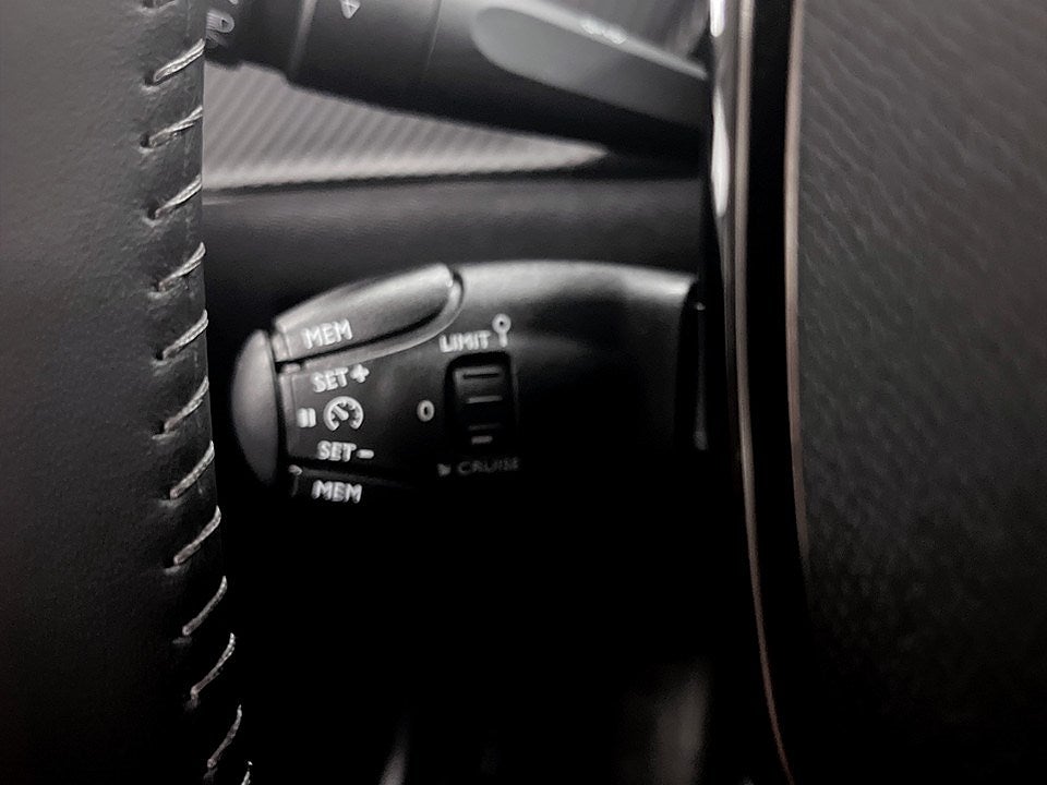 Bild på Peugeot E-2008 Active 50kWh 136hk Aut - B-KAMERA, CARPLAY