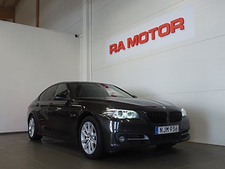 Sedan BMW 530 2 av 23