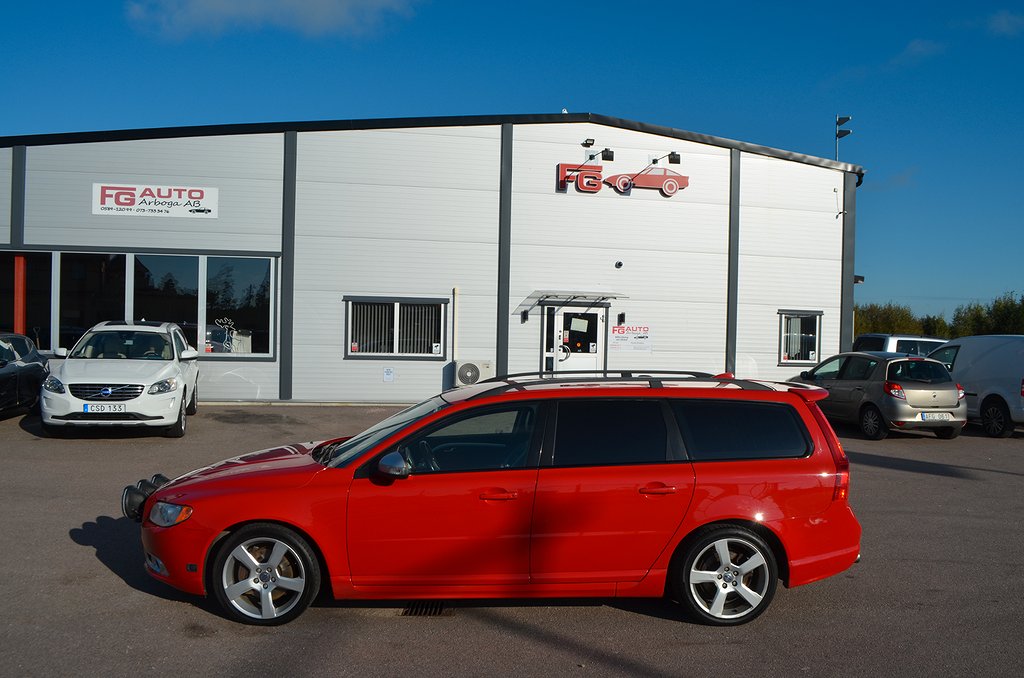 Volvo V70 2.5FT 231 hk R-Design M-Värmare Drag