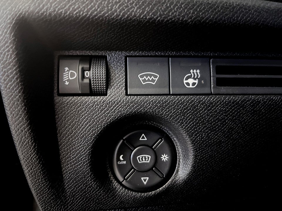 Bild på Citroën C4 Shine 1.2 PT 130hk Aut B-KAMERA CARPLAY HUD NAVI