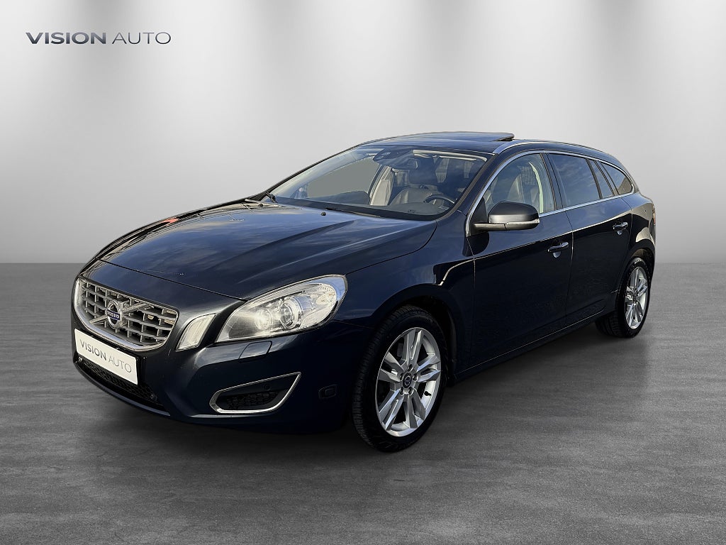 Volvo V60 T4F Powershift Summum/ Läder / Navi / Taklucka/ Keyless