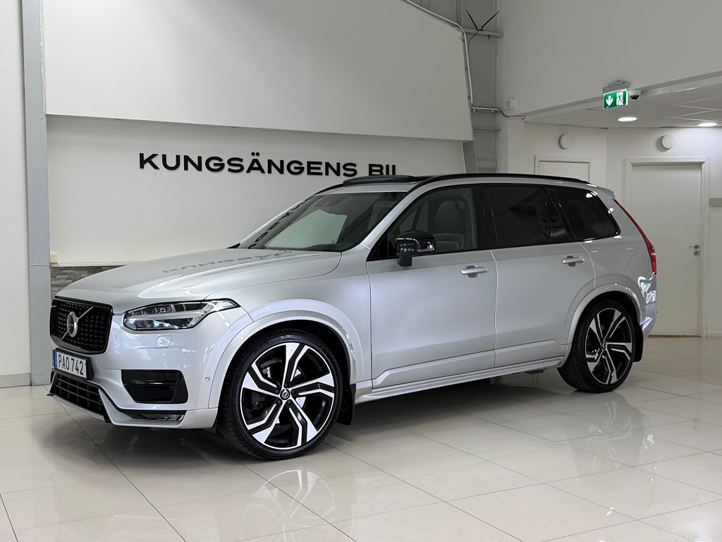 Volvo XC90 B5 AWD R-Design 7-sits Pano Luftfjädring Drag VOC 235hk