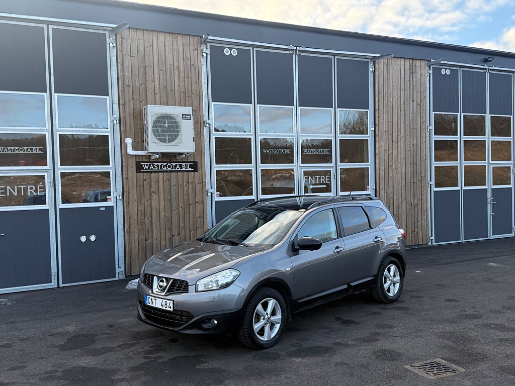 Nissan Qashqai+2 1.6 dCi 4x4 7sits | Navi | Backkam| Glastak | Drag
