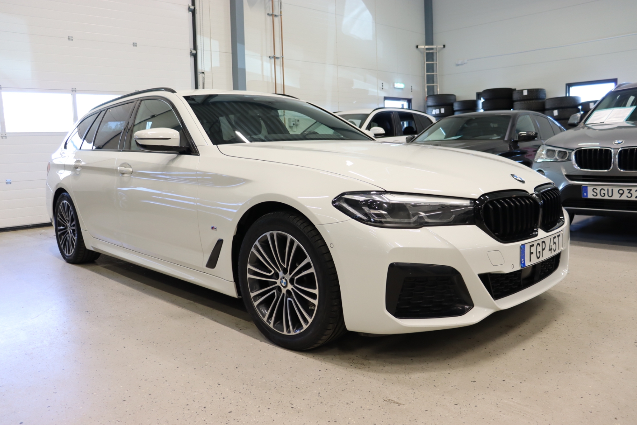 BMW 520 2021, bild 2/54