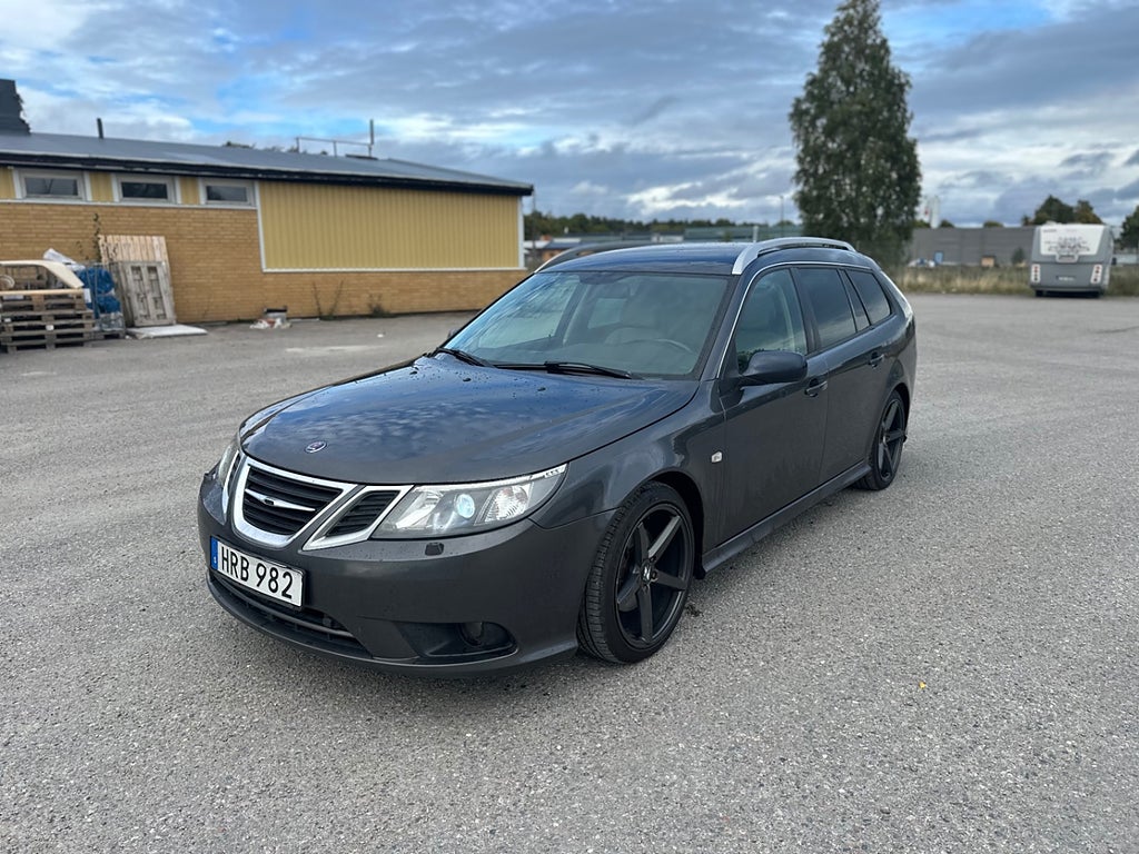 Saab 9-3 2.0 t BioPower Helskinn Dragkrok Bi-xenonstrålkastare