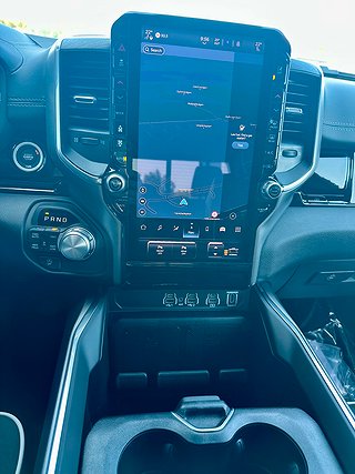 Transportbil - Flak RAM 1500 Dodge 21 av 24