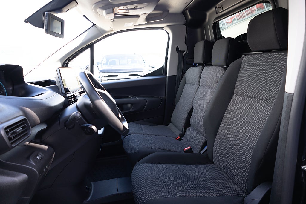 Peugeot e-Partner PRO+ L1 3,3m3 Electric 136 50kWh Nyservad