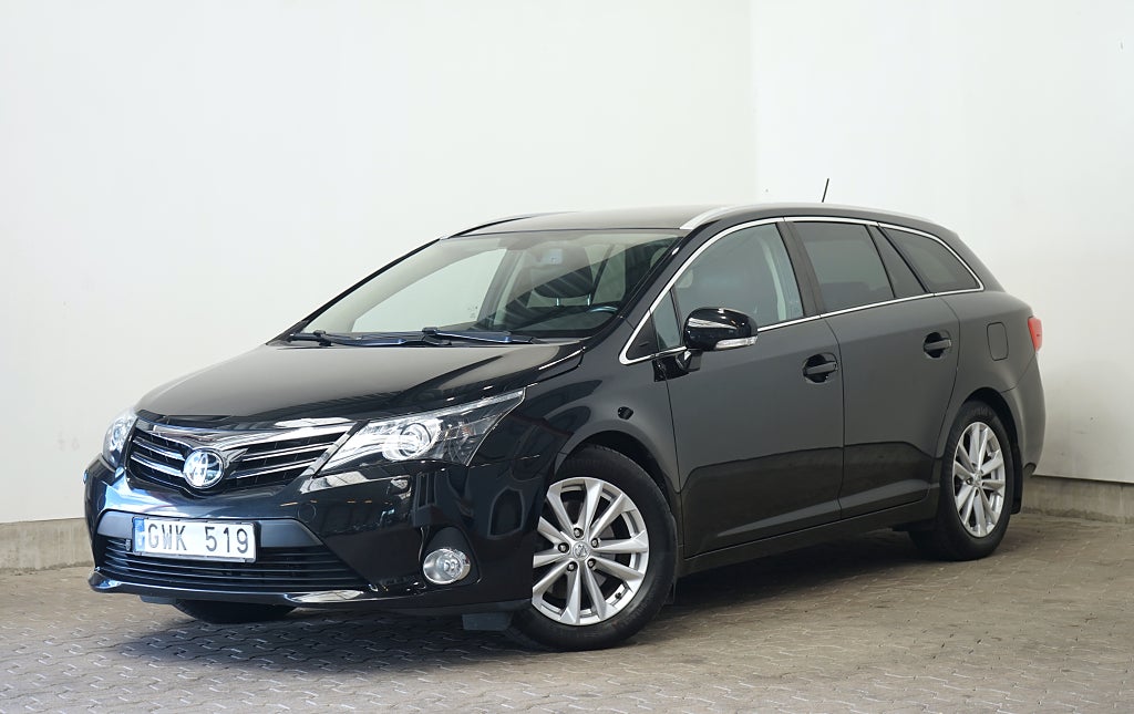 Toyota Avensis 2.2 Executive Automat Dragkrok B-Kamera Panorama 150hk