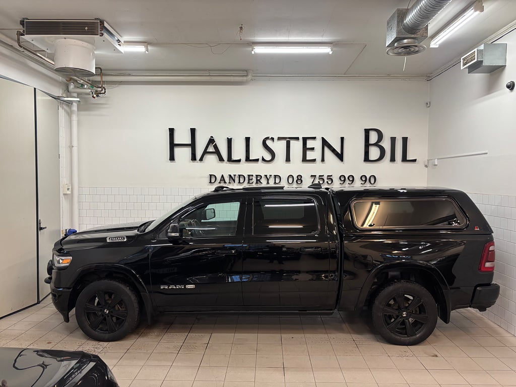 RAM 1500 Long Horn 5.7 V8 Kåpa Moms 1Äg Lastsläde Sidesteps 