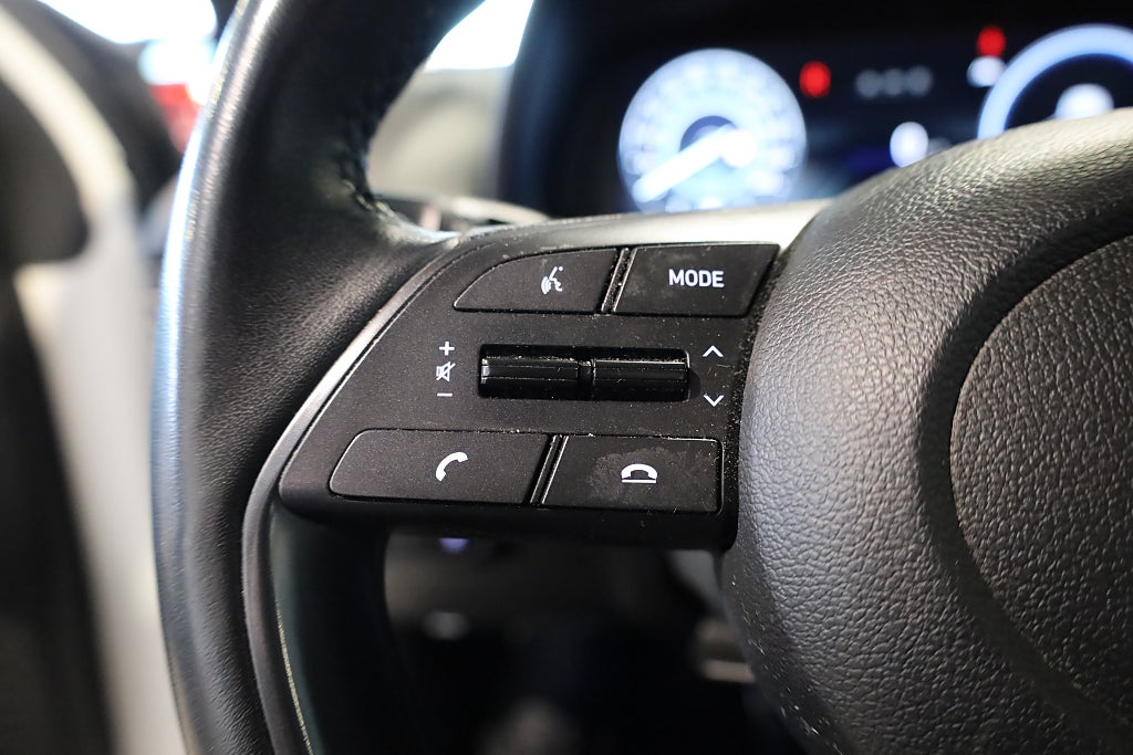 Hyundai Bayon 1.0 T-GDI DCT Essential Kamera CarPlay Leasbar Rattvärm