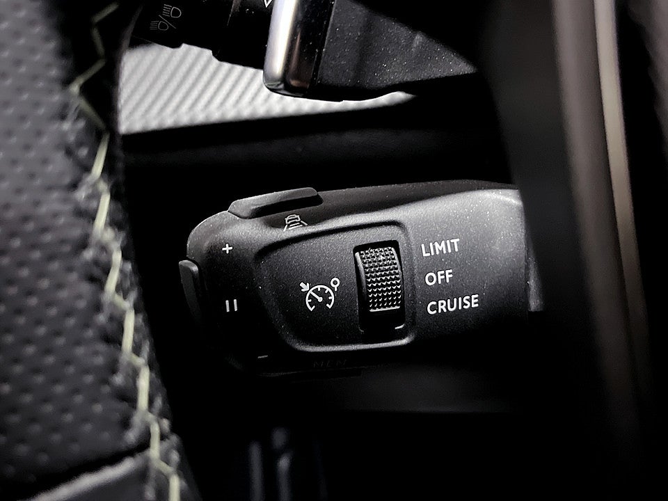 Bild på Peugeot 2008 GT 1.2 PT 130hk Aut B-KAMERA CARPLAY