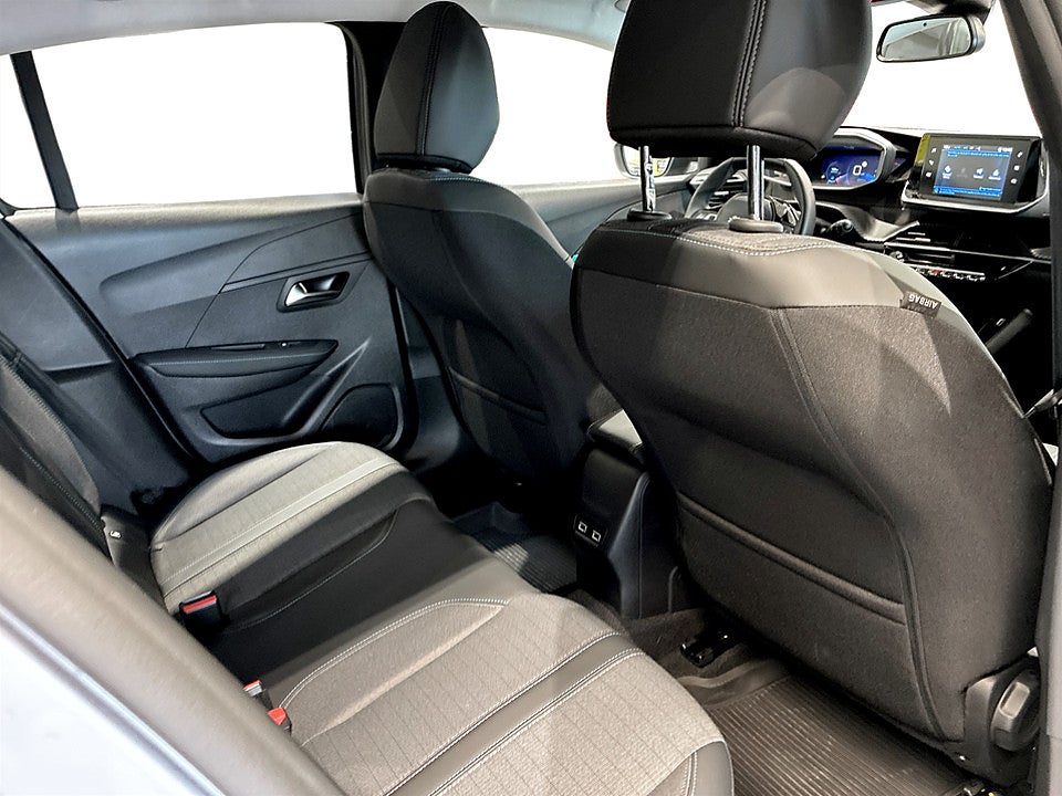 Bild på Peugeot 208 Allure Pack 1.2 PT 100hk B-KAMERA CARPLAY