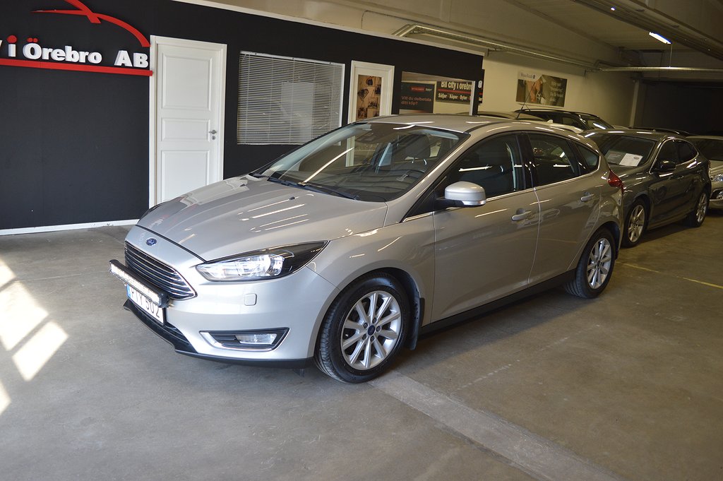 Ford Focus 1.0 (100hk) EcoBoost / 2-Ägare / Drag / Nyservad & Ny Besiktad