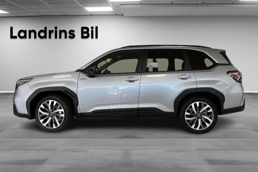 Subaru Forester 2025, photo 4/57