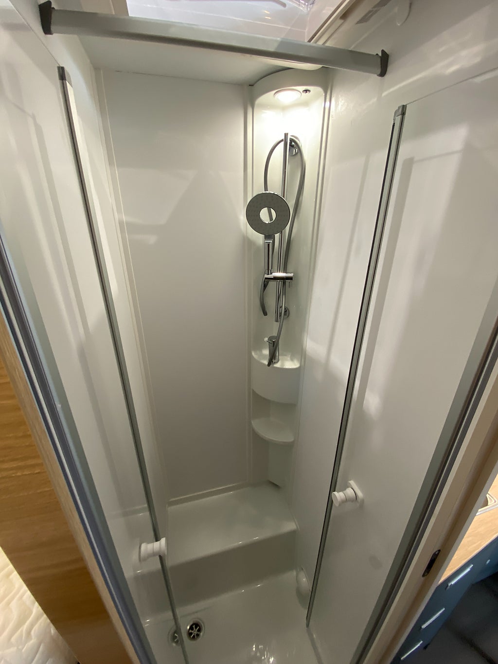 Adria Matrix 670 SL 60 Y / Vårmässa 20–22 mars – Påfyllt lager! - Adria