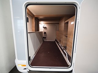 Husbil-halvintegrerad Knaus Van TI 640 MEG Vansation MAN 15 av 16