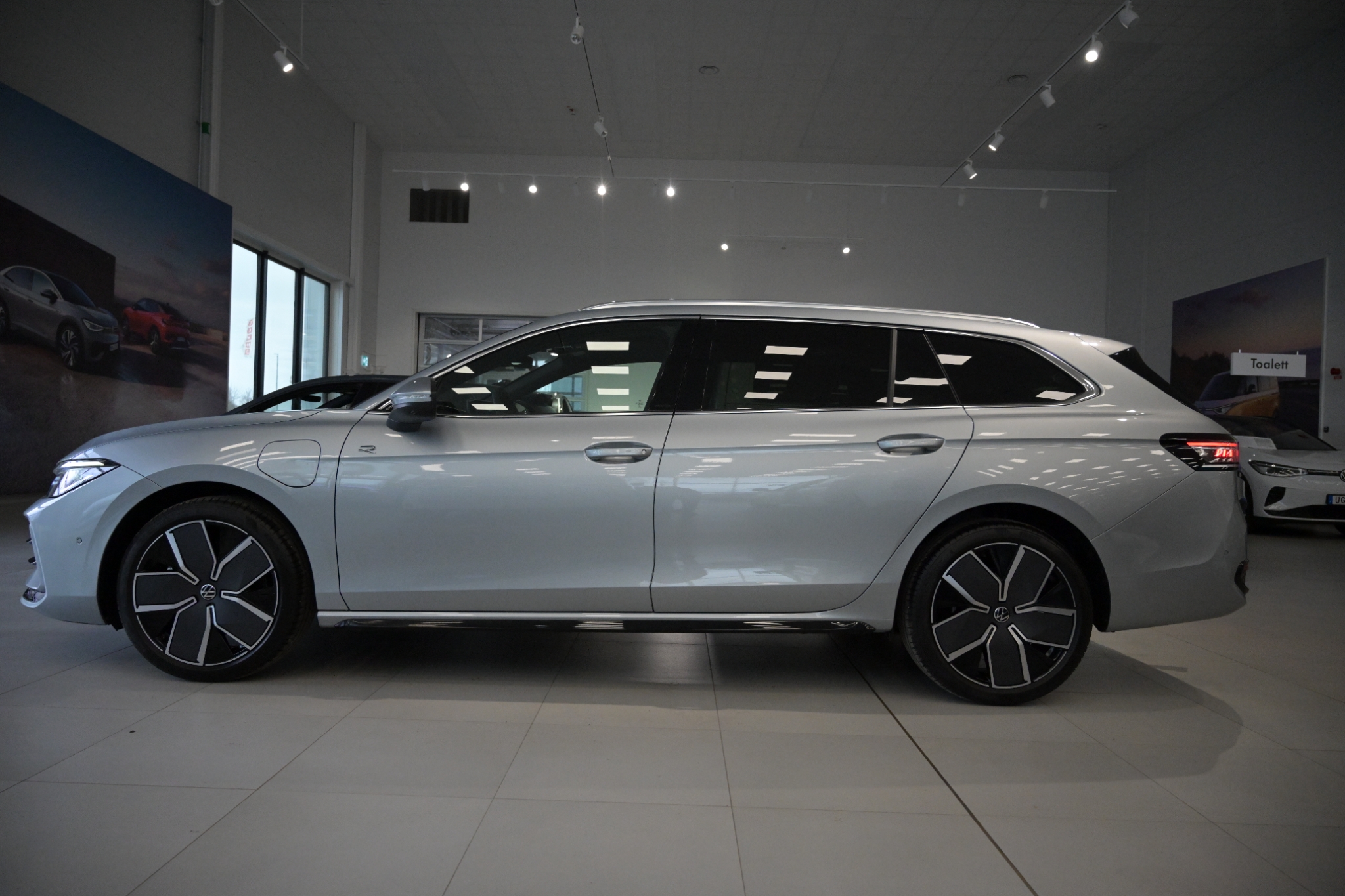 Volkswagen Passat eHybrid 272hk R-Line 2027, bild 6/56