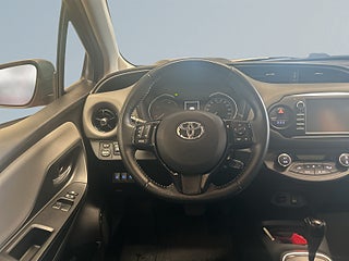 Toyota Yaris Hybrid e-CVT Active Euro 6 – bild 9