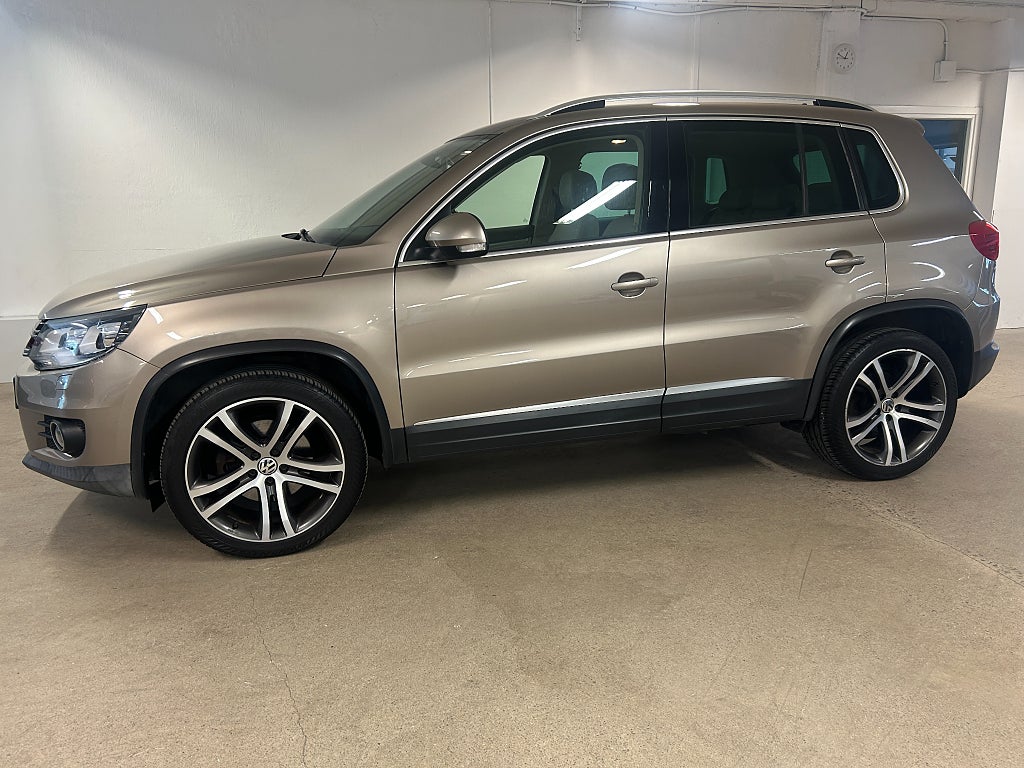 Volkswagen Tiguan 2.0 TDI 4M Sport & Style Drag Värmare Premium