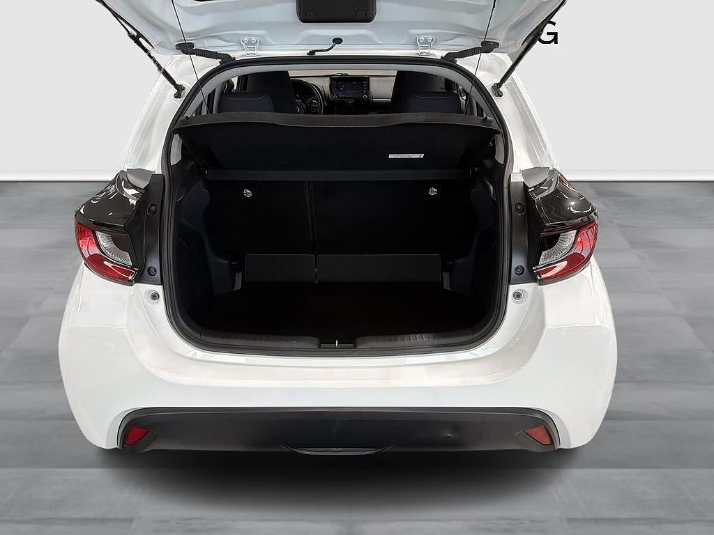 Toyota Yaris 2023 - miniatyr 10