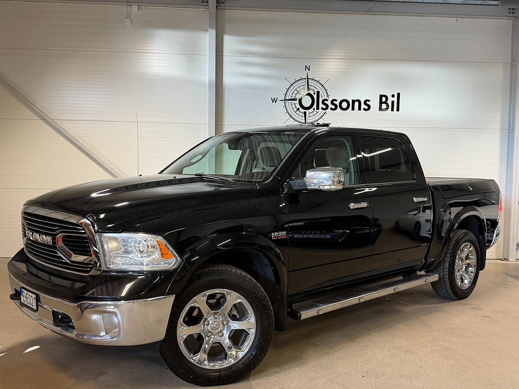 RAM 1500 Crew Cab 5.7 V8 HEMI Laramie Drag B-kam Läder RAMBOX
