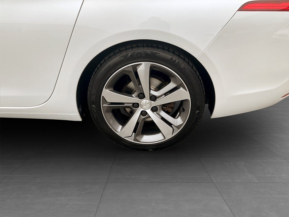 Bild på Peugeot 308 sw Allure 2.0 BHDi 150hk Aut PANO DRAG