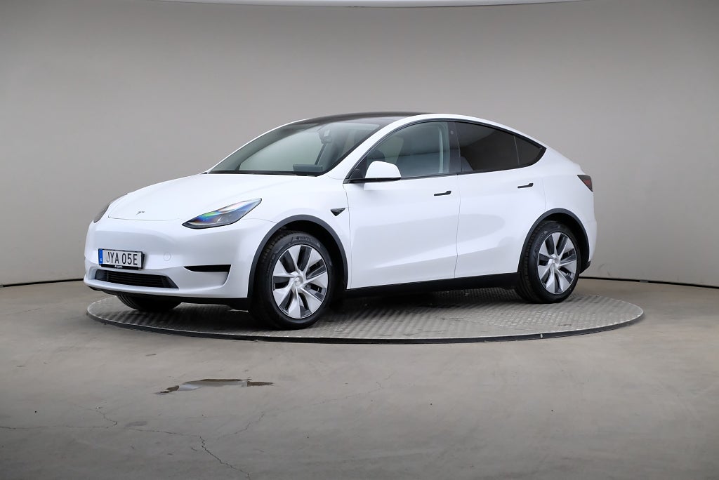 Tesla Model Y Standard Range 299hk RWD Drag