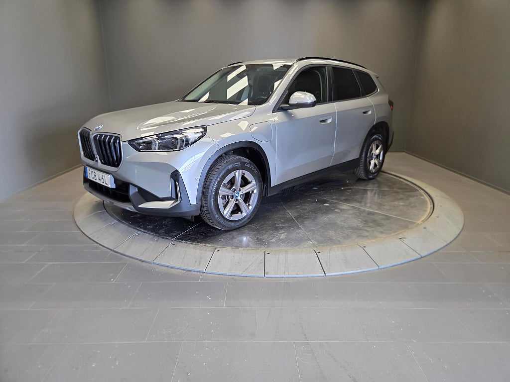 BMW X1 xDrive25e Dragkrok Elstol förare HK Ljud Backkamera