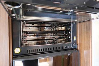 Husbil-integrerad Niesmann Arto 88 EK 27 av 45