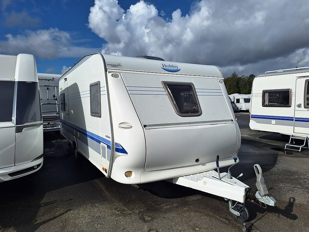 Hobby Exclusive 560 UF Dubbelbädd, Tält
