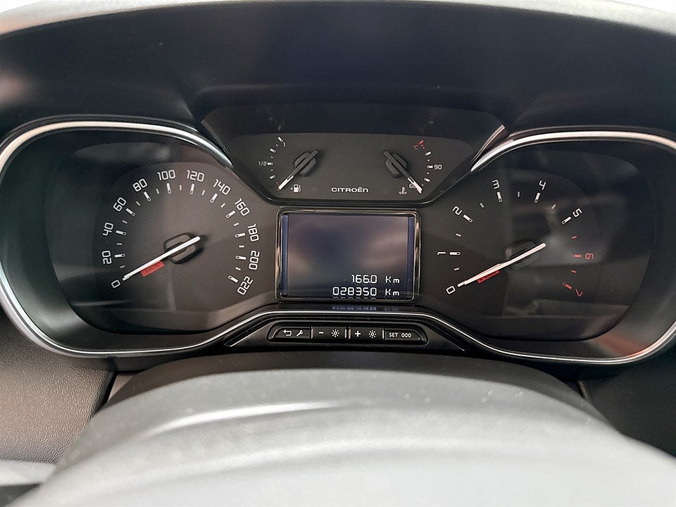 Bild på Citroën C3 Aircross Shine 1.2 PT 130hk Aut - CARPLAY, BACKSENSORER