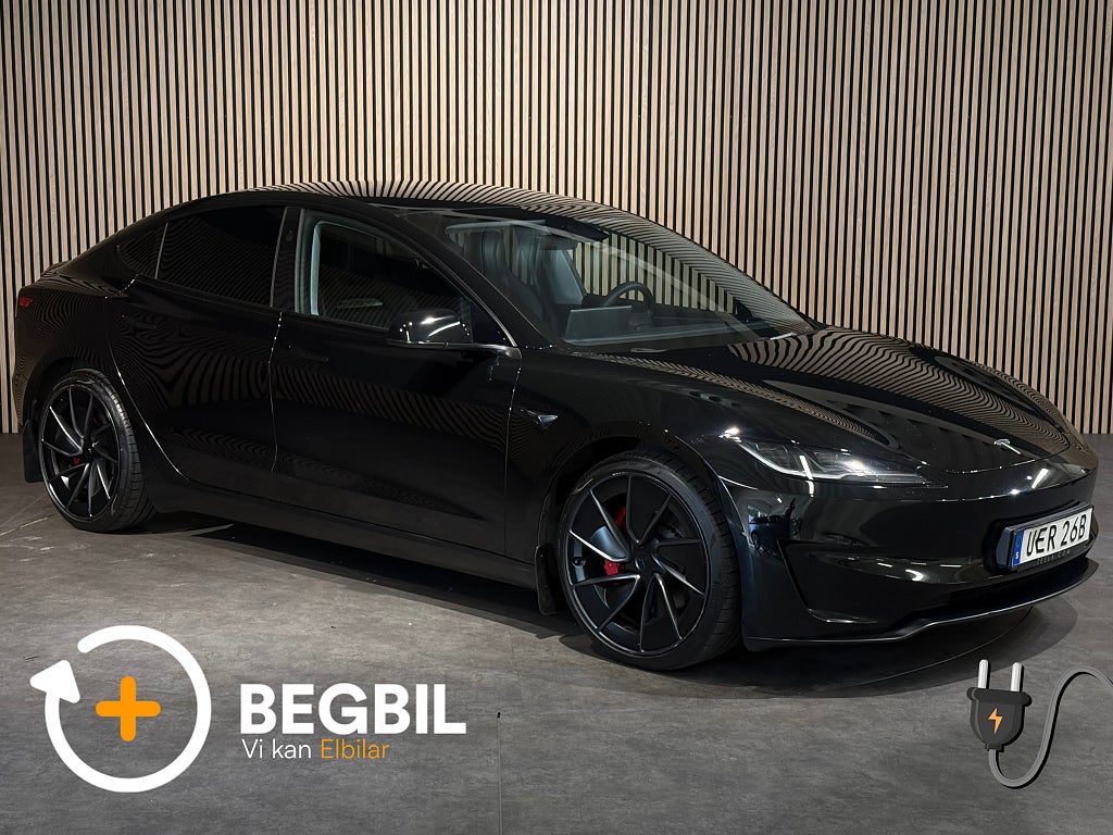Tesla Model 3 Performance AWD | Panorama | Värmepump | Sportig Design