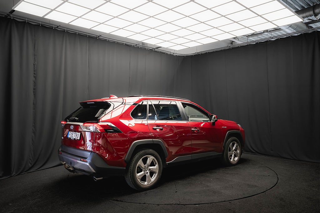 Toyota RAV4 Hybrid AWD EXECUTIVE LÄDER DRAG ELSTOL 1-ÄGARE MOMS