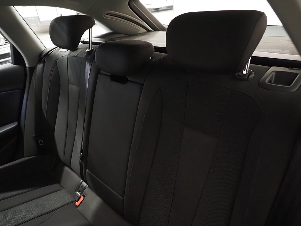 Audi A4 Avant 2.0 TDI Quattro S Tronic Cockpit Navi Kamera Drag 2018