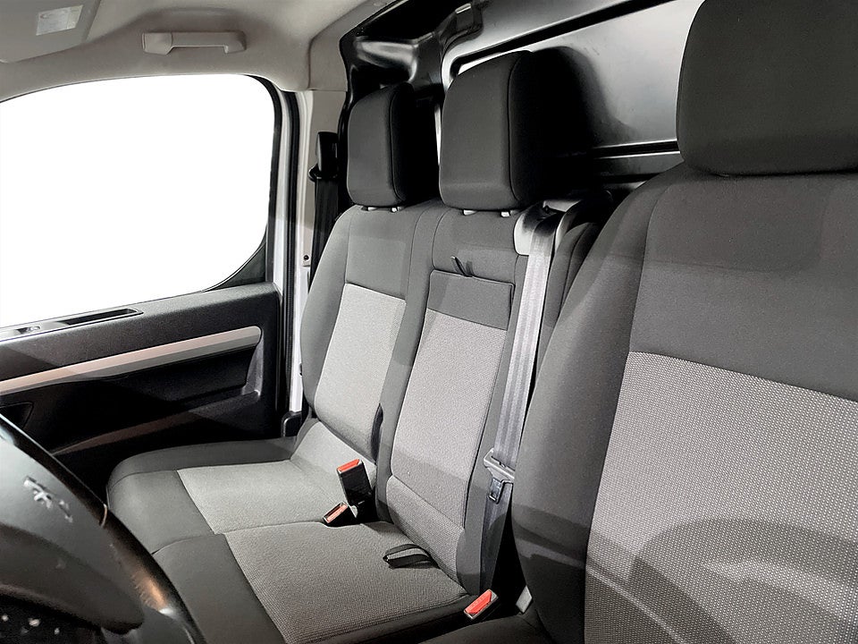 Bild på Peugeot Expert PRO+ 2.0 BHDi 180hk Aut L3 KAMPANJRÄNTA 3,99%