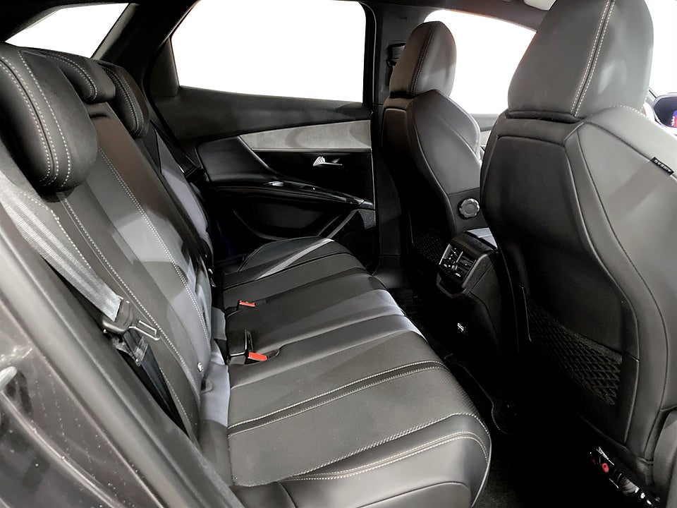 Bild på Peugeot 3008 GT 1.2 PT 130hk Aut - INK. TRYGGHETSPAKET