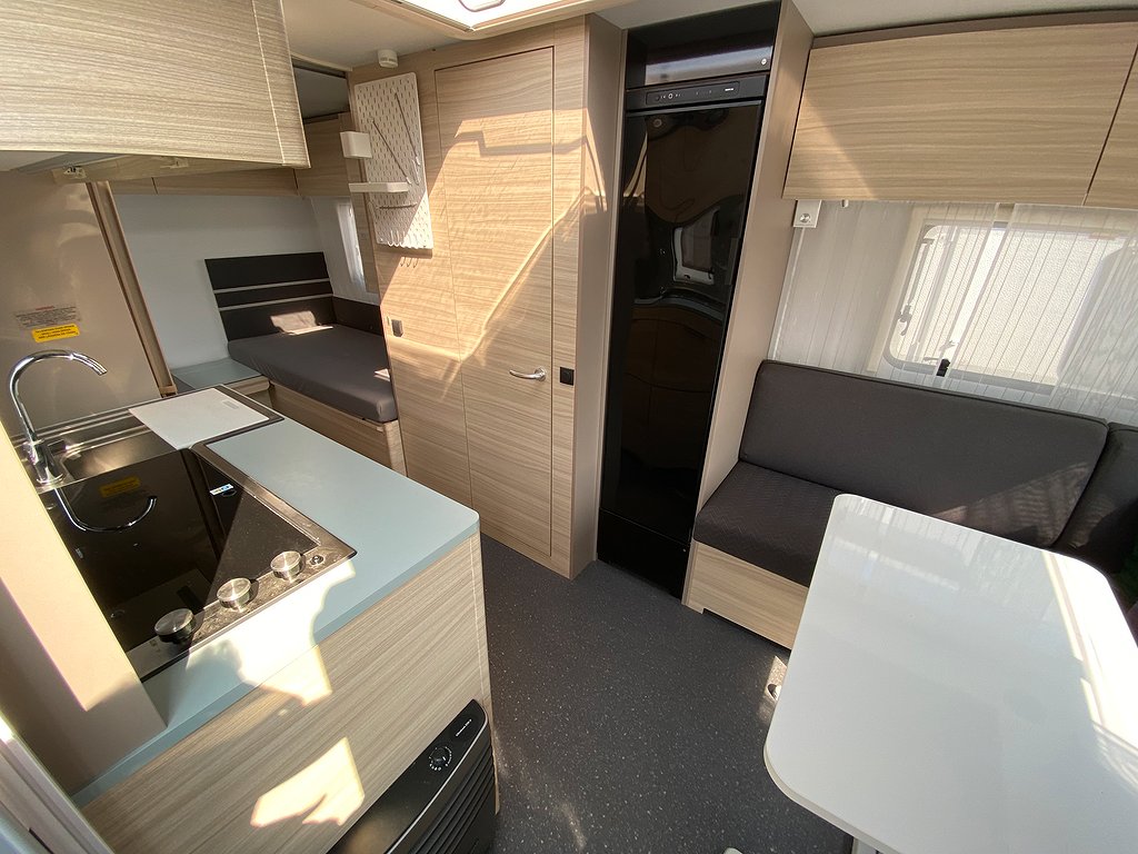Adria Altea 502 UL / Långbädd / EL-patron / Golvvärme/1500kg - Adria