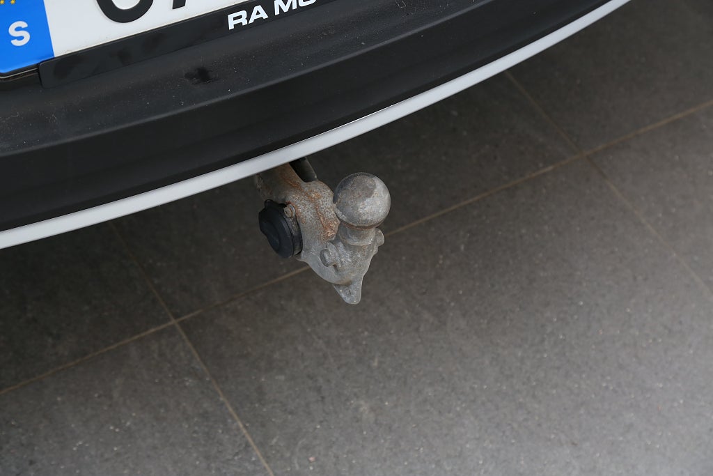 Volvo XC40 B4 Bensin 197hk Momentum Adv SE AWD 360° Drag Teknikpkt 2021