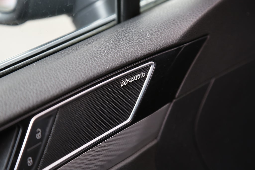 Volkswagen Passat 2,0 TDI 150hk Sportscombi Värmare Dragkrok 2015