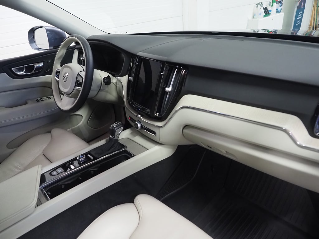 Volvo XC60 D5 AWD Geartronic Inscription Polestar Pano Skinn Navi