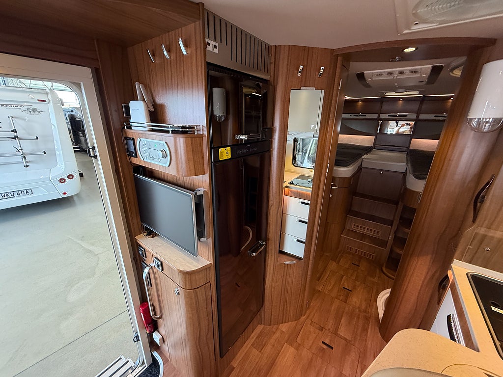 Hymer B 704 PremiumLine *Hydrauliska Stödben*AC*