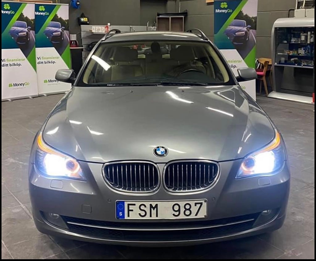 BMW 530x d Touring Automat 235hk