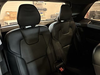 Volvo XC90 7sits B5 AWD R-Design Värmare HuD Pano Skinn H/K S&V – bild 17