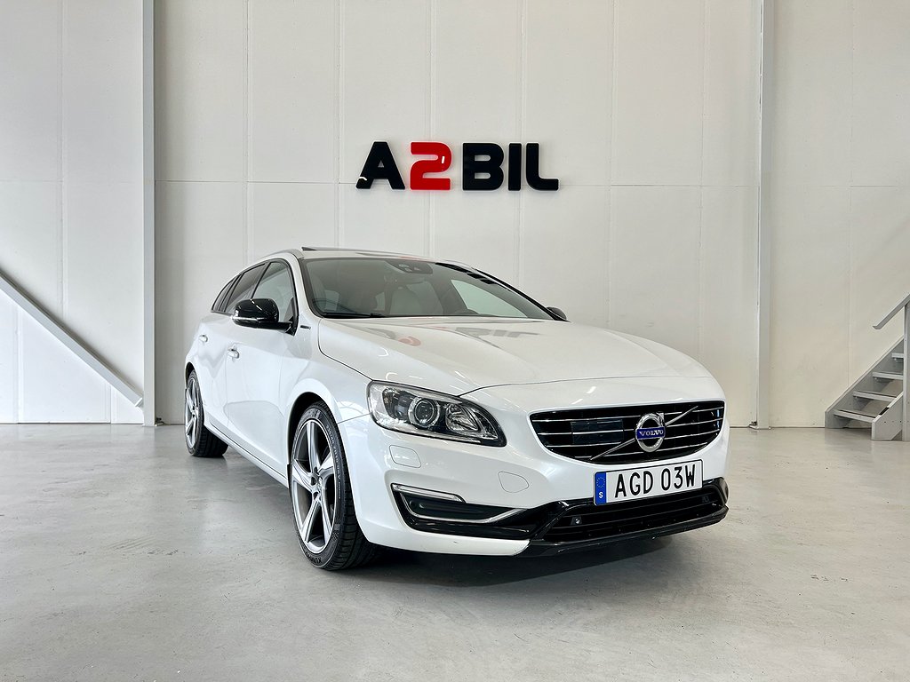 Volvo V60 D5 Plug-in Hybrid AWD Summum /Kam /Keyless /Harman