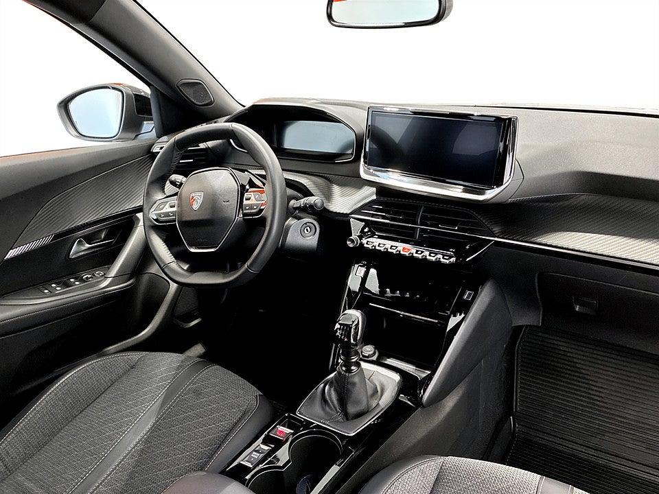 Bild på Peugeot 2008 Allure 1.2 PT 130hk CARPLAY P-SENSORER