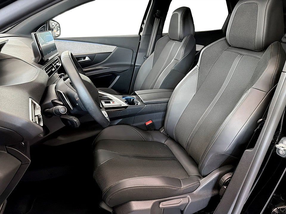 Bild på Peugeot 3008 GT 1.2 PT 130hk Aut B-KAMERA CARPLAY
