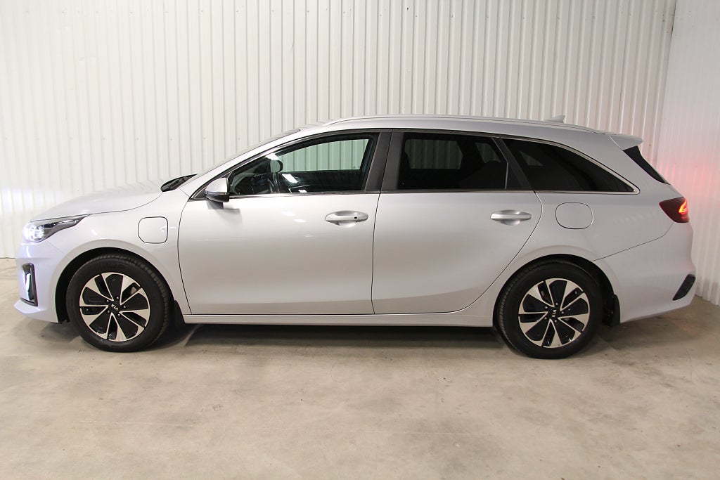 Kia Ceed Sportswagon Plug-in Hybrid ny ruta, full s-bok